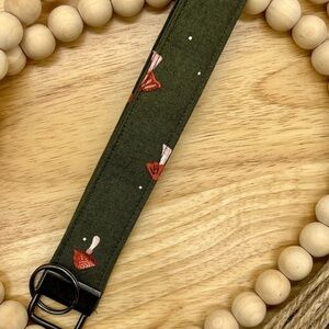 Green Wristlet Keychain with Mushroom Design